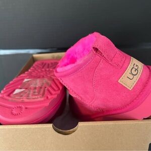 Brand New Pink Uggs 🎀
